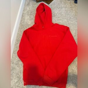 COMFRT Minimalist Hoodie - in crimson!